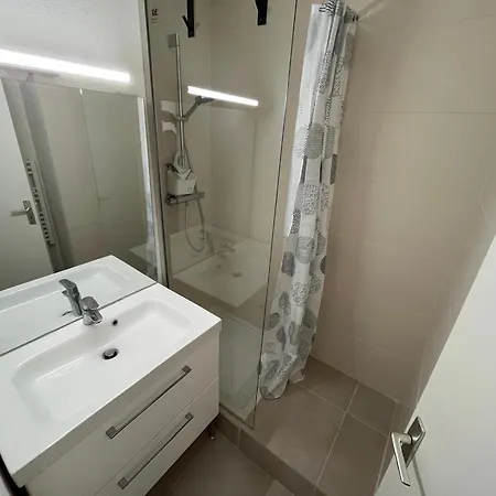 Climatise Avec Parking, Proche - Fr-1-338-618 Sète