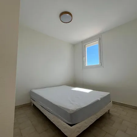 Climatise Avec Parking, Proche - Fr-1-338-618 * Sète